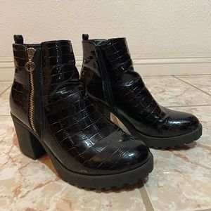 Black crocodile boots